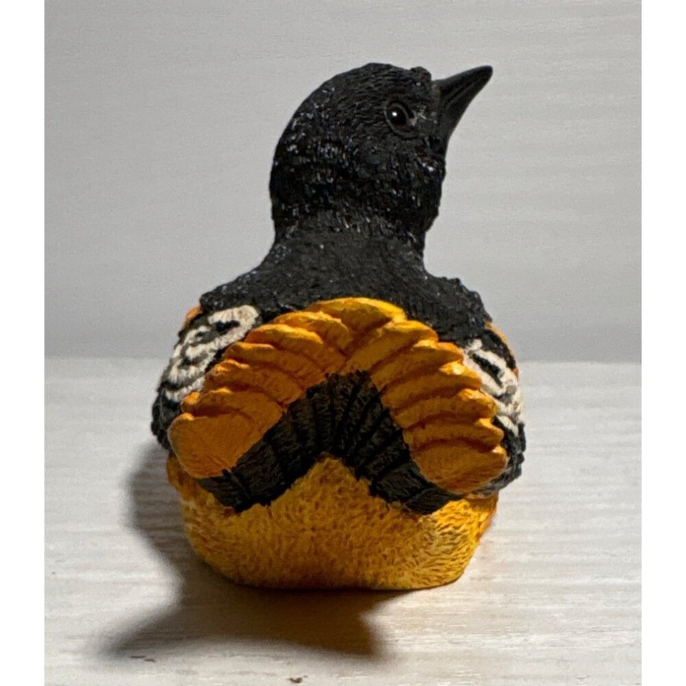 Baltimore Oriole Bird Figurine Realistic 4" Long 2.5" Tall Handcrafted Resin - Picture 3 of 9